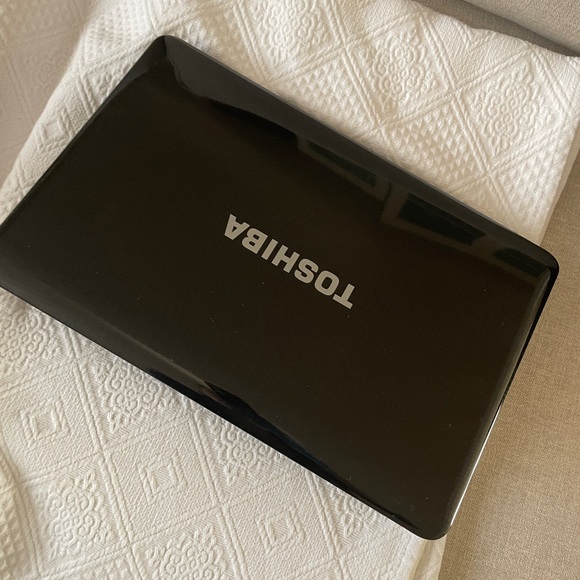 Toshiba Glossy Black Notebook
